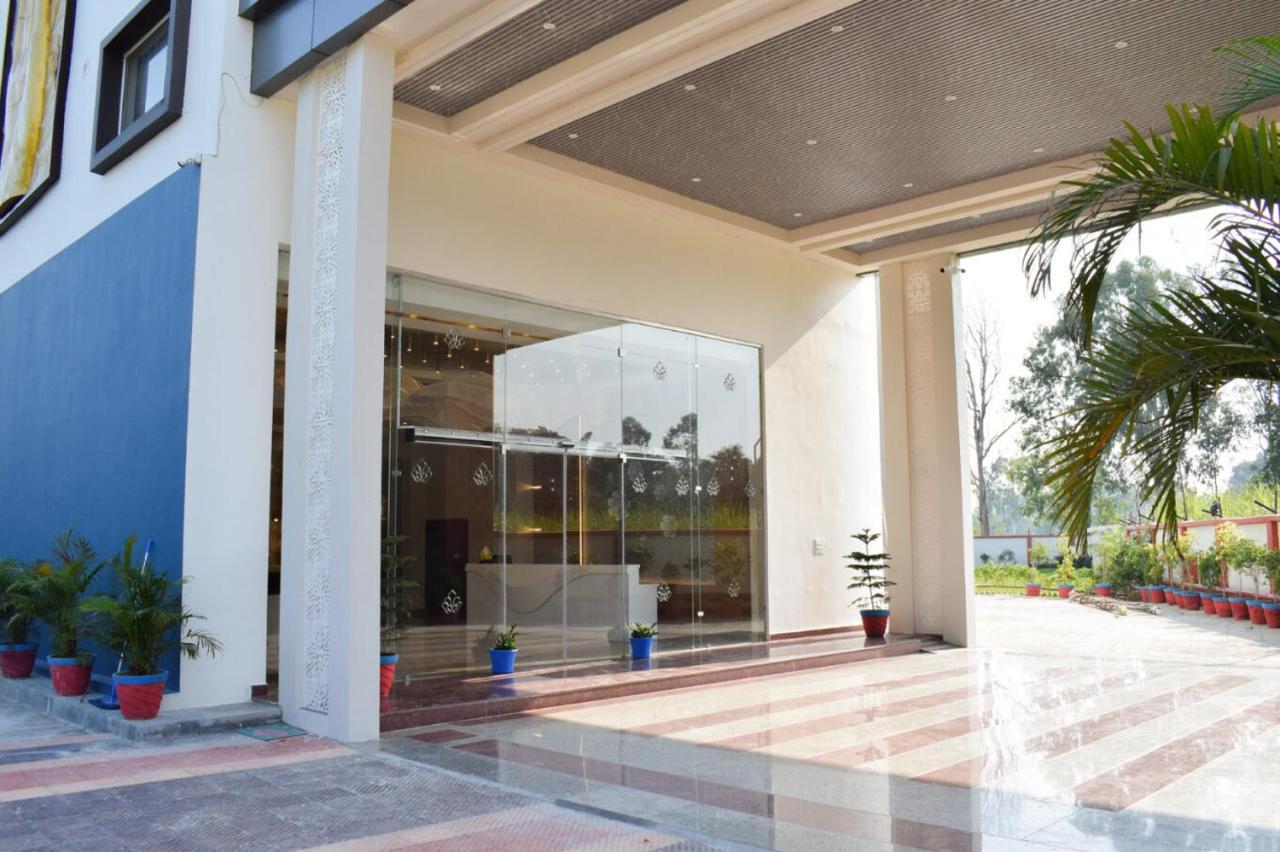 Tulip Inn Shravasti Bahraich Exterior foto